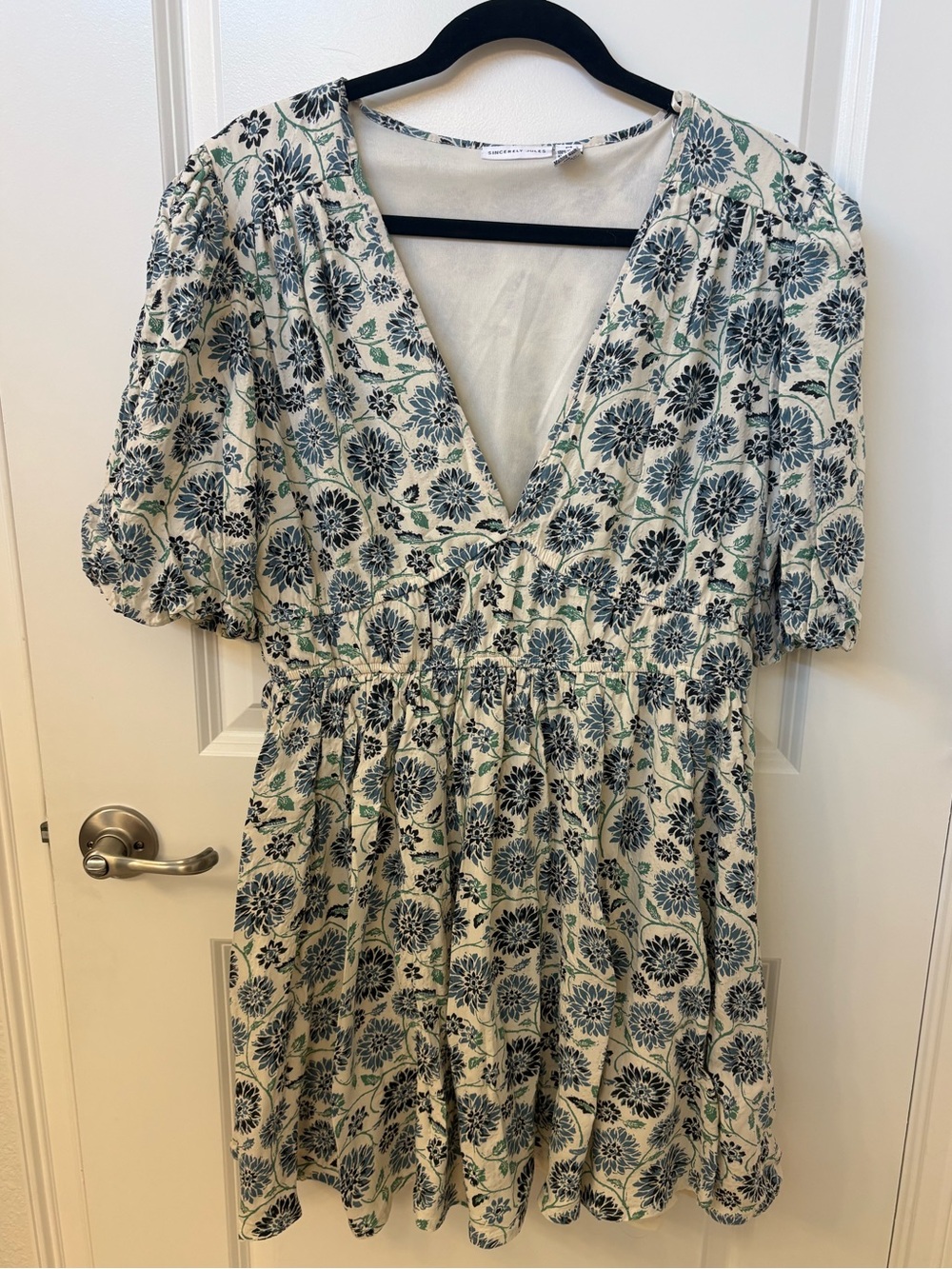 Sincerely Jules Floral V-Neck Short Sleeve Mini Dress